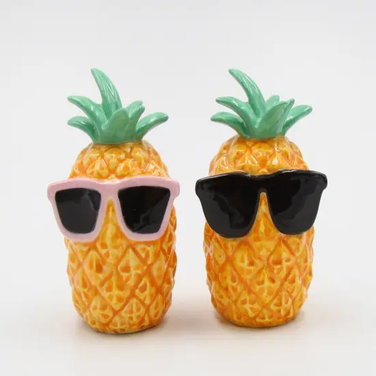 Ceramic Pineapples Wearing Sunglasses Salt and Pepper Shakers, Home D&eacute;cor, Gift for Her, Gift for Mom, Kitchen D&eacute;cor {2}