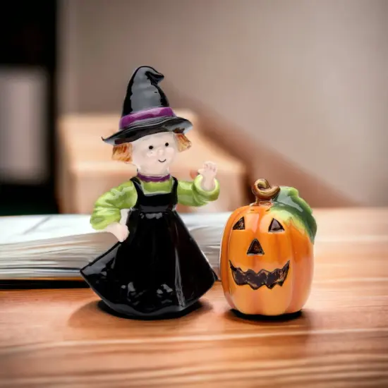 Ceramic Pumpkin & Witch Salt & Pepper Shakers, Home D&eacute;cor, Gift for Her, Gift for Mom, Kitchen D&eacute;cor, Fall D&eacute;cor, Halloween D&eacute;cor {2}