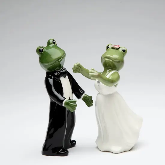 Frogs In Love - Frog Wedding Couple Salt & Pepper Shakers, Wedding D&eacute;cor, Wedding Gift, Wedding Favor, Anniversary D&eacute;cor, Anniversary Gift {3}