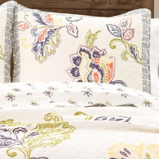 King Size Boho Quilt Set with Floral Pattern in Navy and Pastel {3}