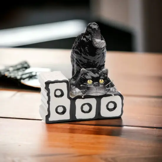 Ceramic Magnetic Halloween Cat & Boo Salt & Pepper, Home D&eacute;cor, Gift for Her, Gift for Mom, Kitchen D&eacute;cor, Fall D&eacute;cor, Halloween D&eacute;cor {2}