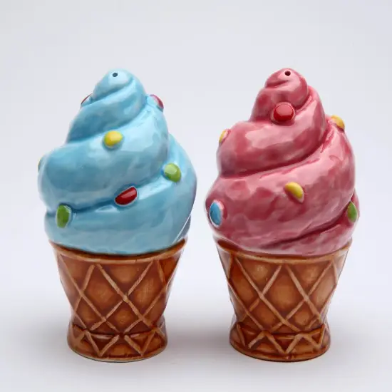 Ceramic Ice Cream Salt & Pepper Shakers, Home D&eacute;cor, Gift for Her, Gift for Mom, Kitchen D&eacute;cor {3}