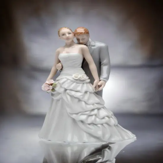 Hand Crafted Ceramic Groom Kissing Bride Wedding Figurine, Wedding D&eacute;cor, Wedding Gift, Wedding Favor, Anniversary D&eacute;cor, Anniversary Gift {2}