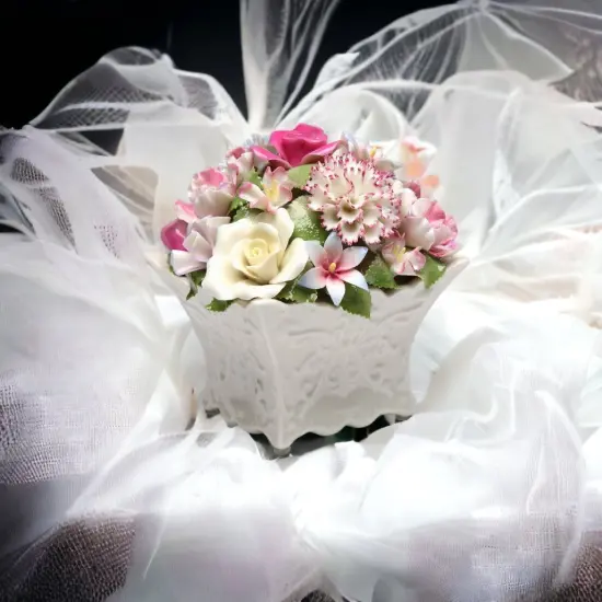 Pretty Petals: Elegant Handcrafted Ceramic Flowers Bouquet Music Box with Removable "God Loves You" Pendant - Edelweiss {1}