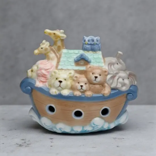 Ceramic Noah's Ark Piggy Bank, Home D&eacute;cor, Religious D&eacute;cor, Religious Gift, Church D&eacute;cor, Baptism Gift, Nursery Room Decor {2}