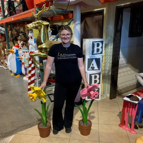 Small Pink Narcis In Pot Flower Statue {3}
