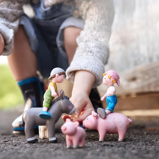 HABA Little Friends Piglet - 2" Farm Animal Toy Figure Multicolor {4}