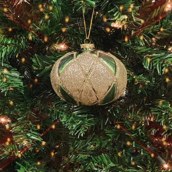 Emerald Twist Glass Ball Christmas Ornament {1}