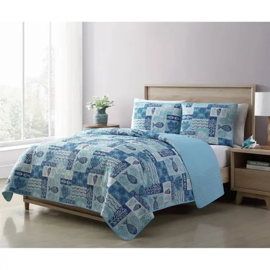 Aqua Blue Cream Polyester Sea Life 3-Piece Quilt Set with Shams {1}