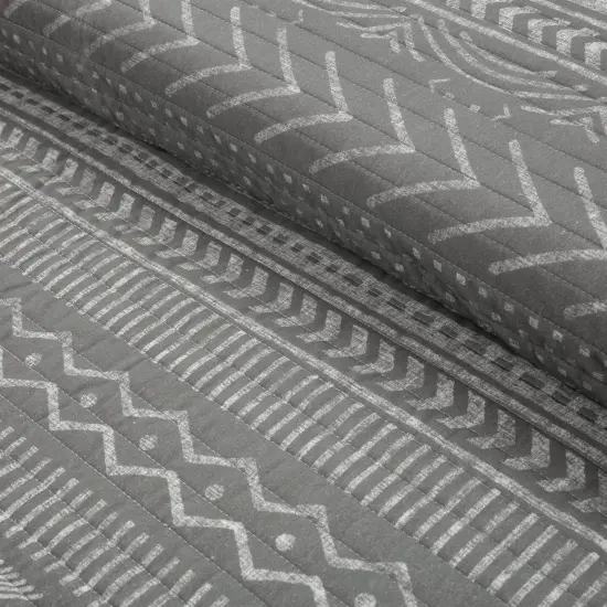 Scandinavian Dark Grey Chevron Reversible Cotton Quilt Set {4}