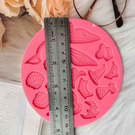 Mini Character Hats Silicone Mold {2}