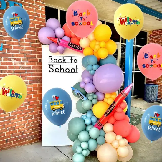 Welcome Back Party Balloons {2}
