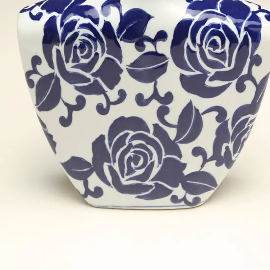 AA Importing 59945 9 Inch Flat Blue & White Vase {3}