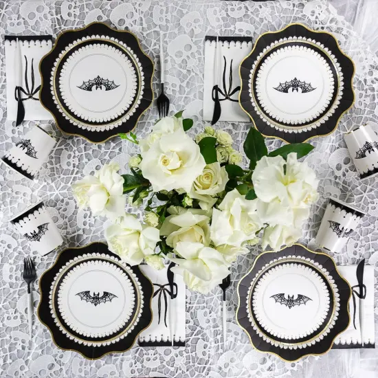 ELEGANT HALLOWEEN DESSERT LACY BAT PLATES {5}