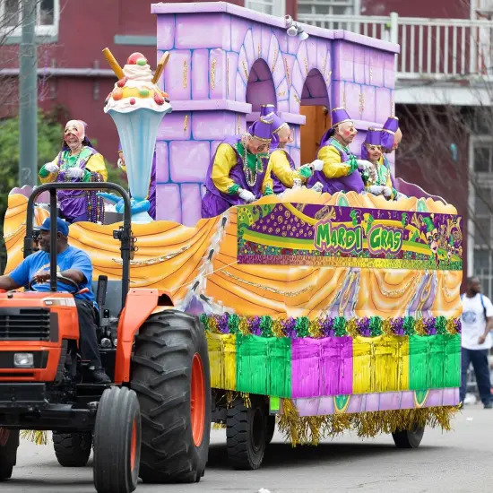 12 Pcs Mardi Gras Wagon Parade Float Decorations Kit Mardi Gras Decor for Trailer Green Gold Carnival Banner Foil Tinsel Garland Golf Cart Decoration for Carnival Party Supplies {5}