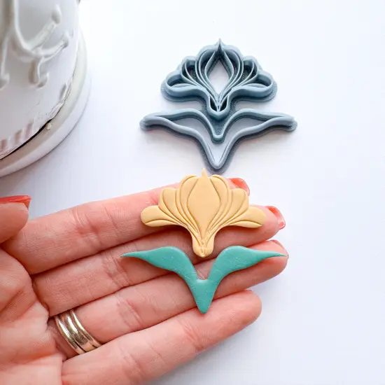 LILY BLOOMING | GARDEN | CLAY CUTTERS {3}