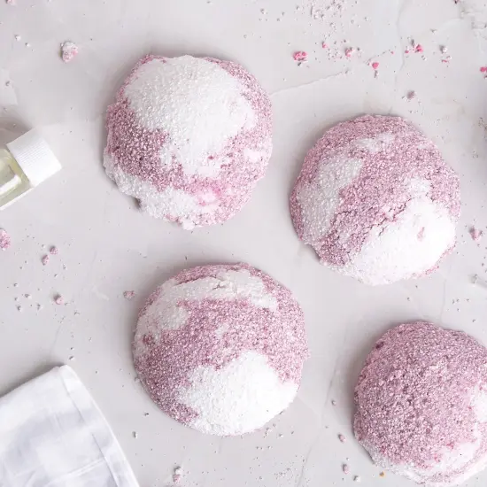 Bee & Bumble Bath Bomb Craft Kit-Pink Fizz {2}