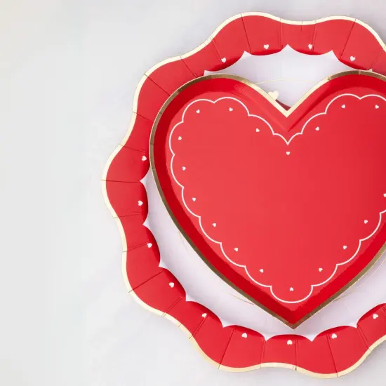 ELEGANT VALENTINE HEART SHAPED PLATES {6}