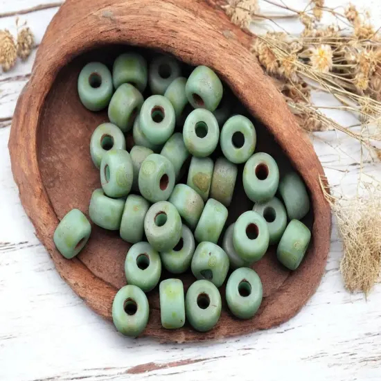 20g Matte Green Turquoise Travertine 2/0 Matubo Beads {3}