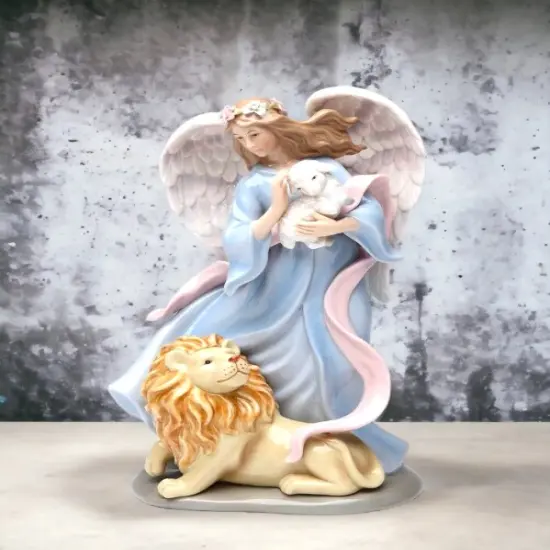 Ceramic Angel with Lion and Sheep Music Box, Religious D&eacute;cor, Religious Gift, Church D&eacute;cor, Church Gift, Baptism Gift {2}