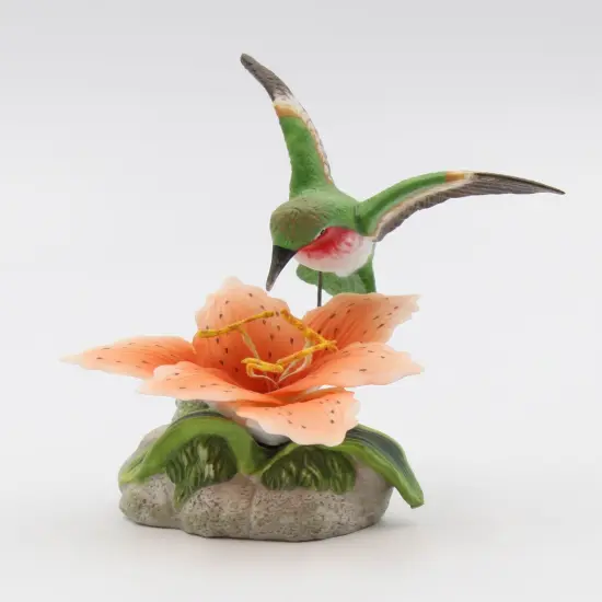 Ceramic Hummingbird with Lily Flower Figurine, Home D&eacute;cor, Gift for Her, Gift for Mom, Nature Lover Gift, Birdwatcher Gift {2}