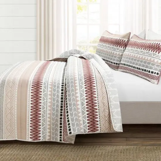 Rustic Red Chevron Quilt Set FullQueen 3 Piece Lightweight Bedding {2}