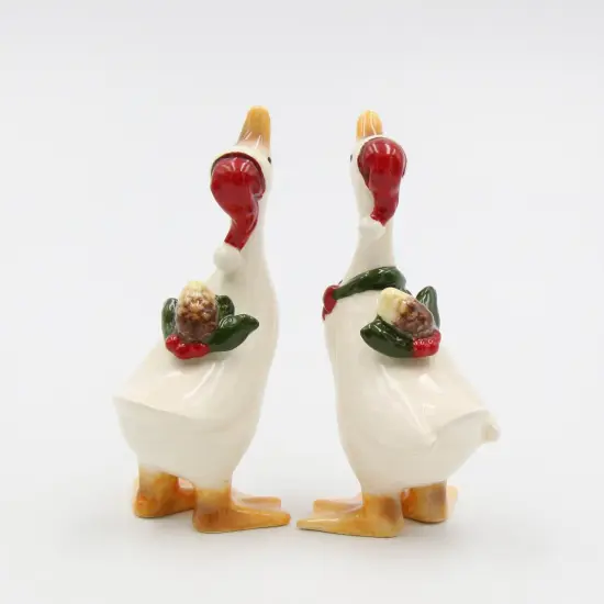 Ceramic Christmas Geese Salt & Pepper Shakers, Home D&eacute;cor, Gift for Her, Gift for Mom, Kitchen D&eacute;cor, Farmhouse Decor {3}