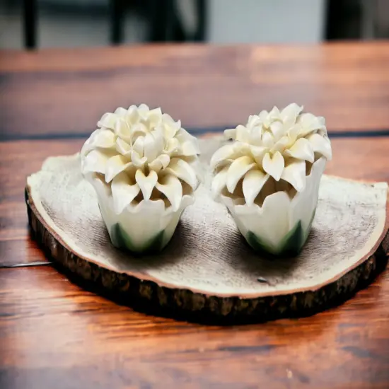 Ceramic White Daisy Flower Salt & Pepper Shakers, Home Décor, Gift for Her, Gift for Mom, Kitchen Décor, Wedding Decor {3}