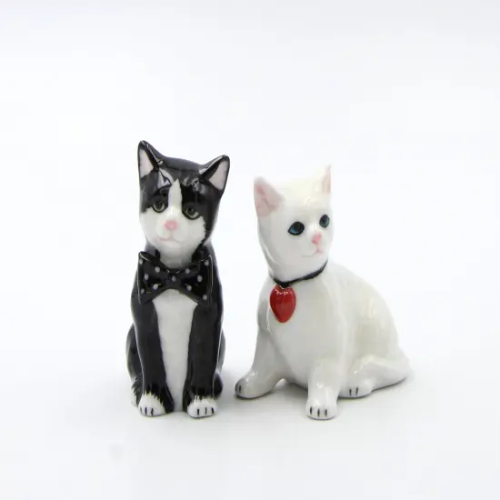 The Purr-fect Couple: Ceramic Valentine's Day Cats Salt And Pepper Shakers, Home D&eacute;cor, Gift for Her or Mom, Kitchen D&eacute;cor, Cat Lovers Gift {4}