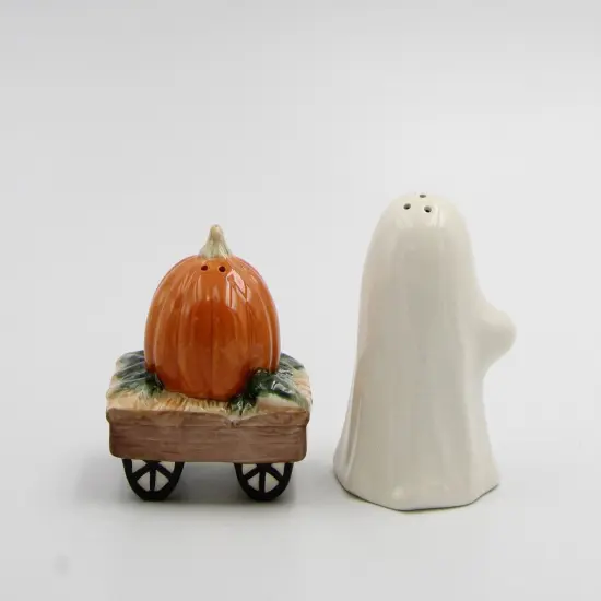 Ceramic Casper the Ghost And Pumpkin Wagon Halloween Salt And Pepper Shakers, Gift for Her or Mom, Kitchen D&eacute;cor, Fall D&eacute;cor {4}