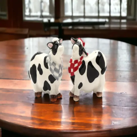 Hand Painted Ceramic Cow Salt & Pepper Shakers, Home D&eacute;cor, Gift for Her, Gift for Mom, Kitchen D&eacute;cor, Dining Table D&eacute;cor, Farmhouse Decor {2}