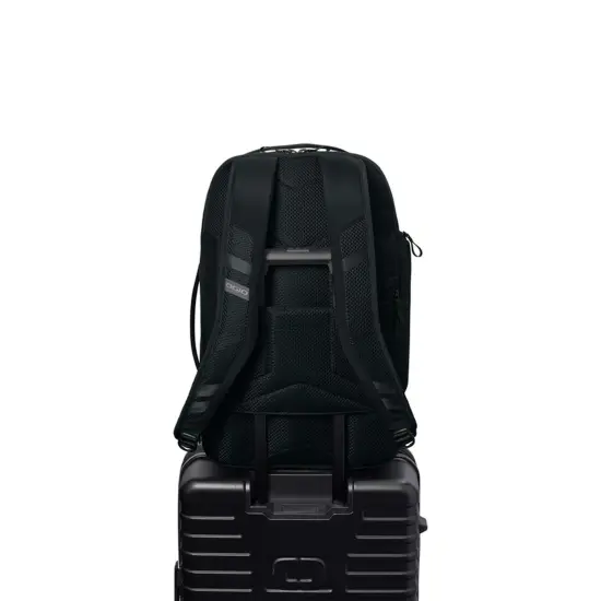 OGIO&reg; Ultimate Travel Pack with Luggage Pass Blacktop {4}