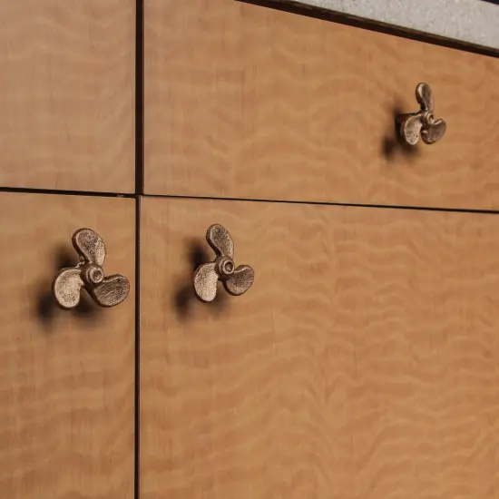 Set of 6 Antique Gold Boat Propeller Drawer Pulls - Coastal Cast Iron Cabinet Knobs with Nautical Charm - 1.75 Inch Diameter, Durable Vintage Finish, Easy Installation {6}