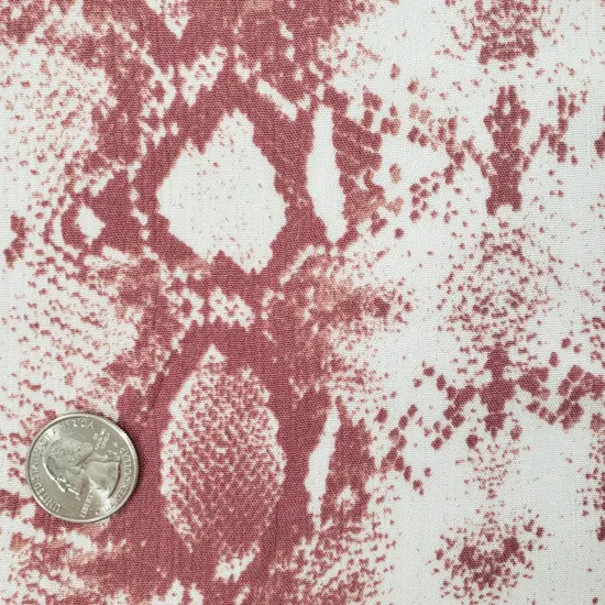 Rayon Crinkle Dusty Rose Width 50/52" Apparel Fabric {1}