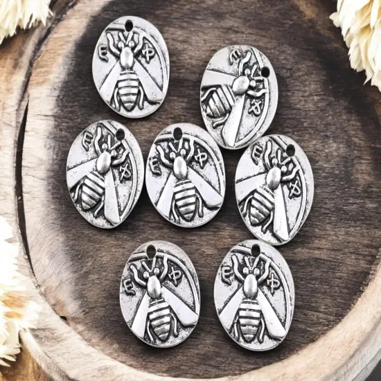 *10* 20mm Antique Silver Bee Charms {2}