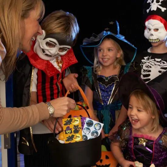 1000+ Assorted Halloween Stickers {4}