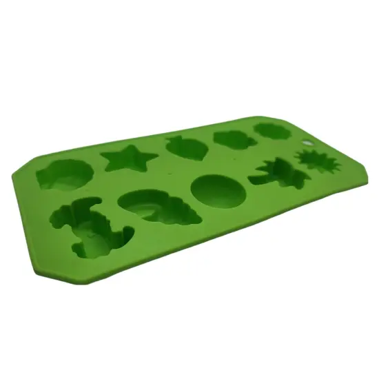 Chef Craft Flexible Thermoplastic 10-Cube Ice Cube Tray - Fun Beach Shapes {4}