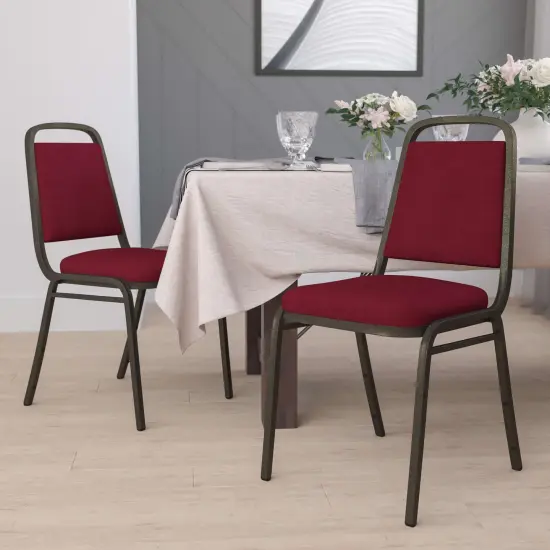 Emma and Oliver 4 Pack Trapezoidal Back Stacking Banquet Chair BurgVinyl/SilverVein {14}