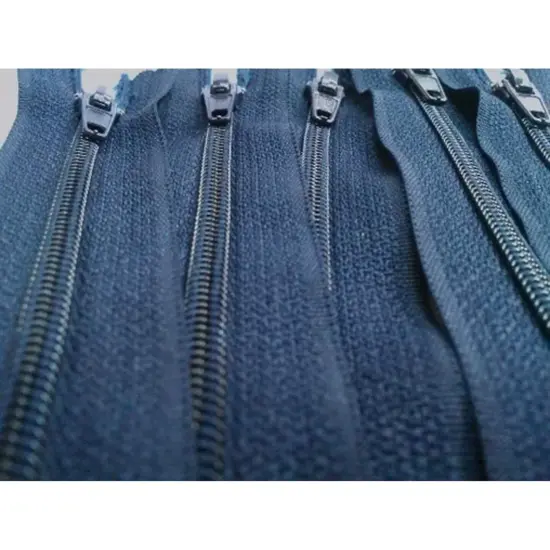 Navy Generic Nylon Zippers #3 Coil Closed Bottom {4}
