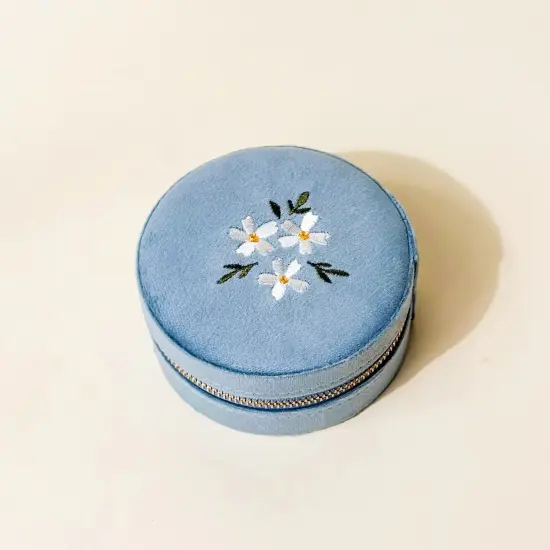 ROUND VELVET JEWELRY CASE BLUSH {5}