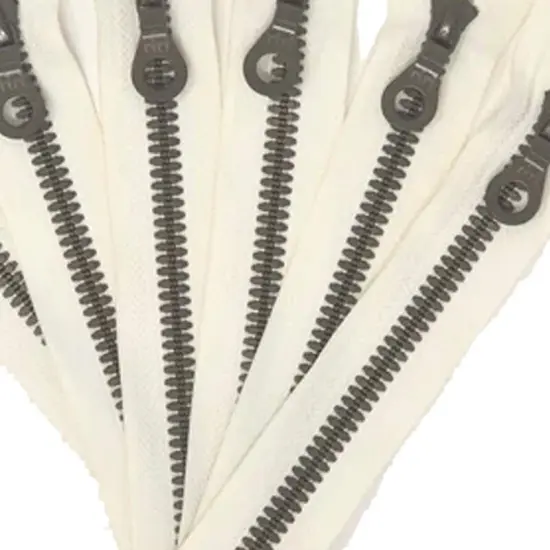Zipper &ndash; Off-White 7" Plastic Molded 3 Brown Teeth Closed Bottom Non-Separating {3}
