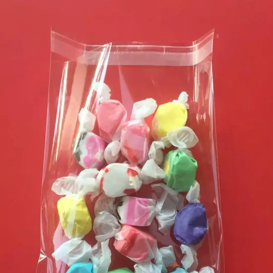 4 1/2'' x 5 1/2'' Lip & Tape Polyethylene Bags 1.2 Mil {5}