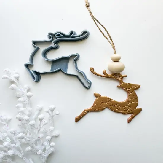 REINDEER JUMPING ORNAMENT | CLAY CUTTER {1}