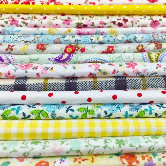 200pcs 4 x 4 inches Cotton Craft Fabric Bundle Squares (10cmx10cm) {4}