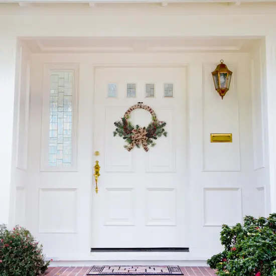 Northlight Winter Foliage and Berries Artificial Burlap Christmas Wreath - 24" - Unlit Green {4}