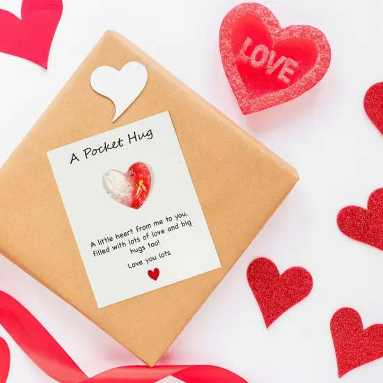 Wrapables Pocket Hug Valentines Day Token Heart Gift with Greeting Card (Set of 8) {6}