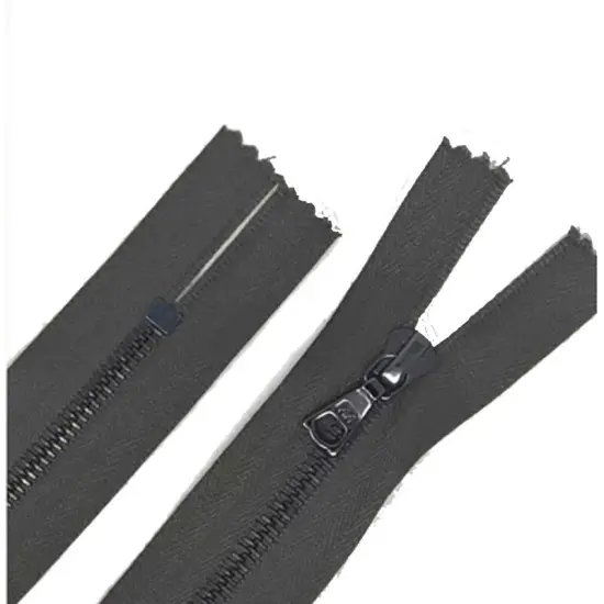 Zipper &ndash; Olive 4MM Gun Metal Teeth Closed Bottom 5.5" {1}