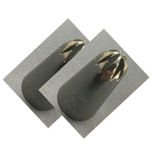 Wilton Closed Star Decorating Tip {5}