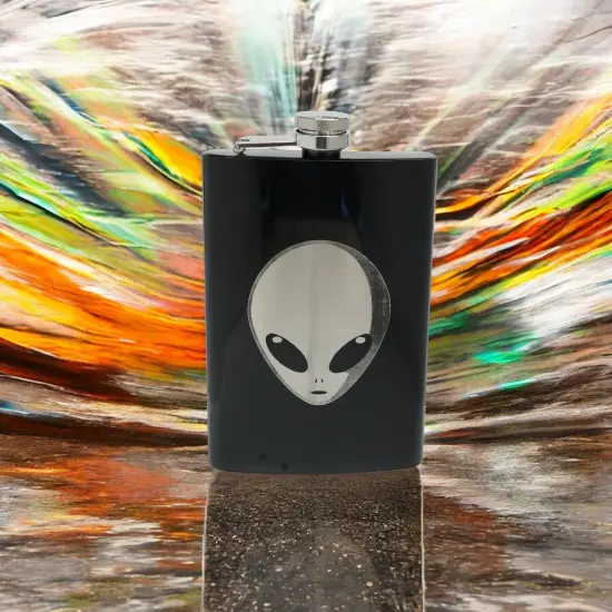 8oz BLACK Alien Flask {2}