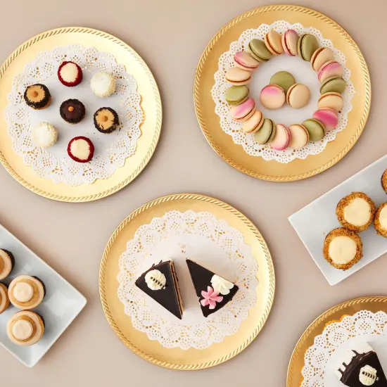 Lace Doilies Paper 250 Pack Set- Decorative Round Placemats Bulk, Table Runner, Cake Box Liners for Cakes, Desserts, Baked Treat Display, Ideal for Weddings, Tableware Decoration - White, 10.5 Inches {2}